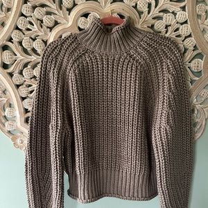 H&M gray turtleneck sweater
